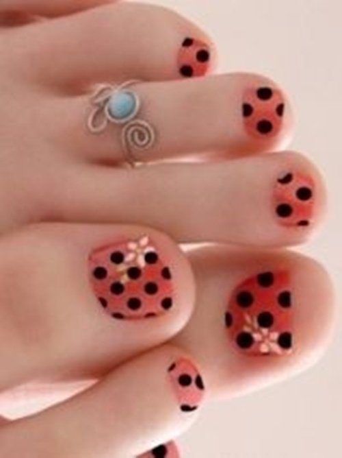cute-toe-nail-art-1