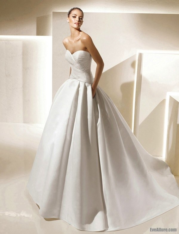 simple_ball_gown_strapless_chapel_train_satin_wedding_dress_4236_1