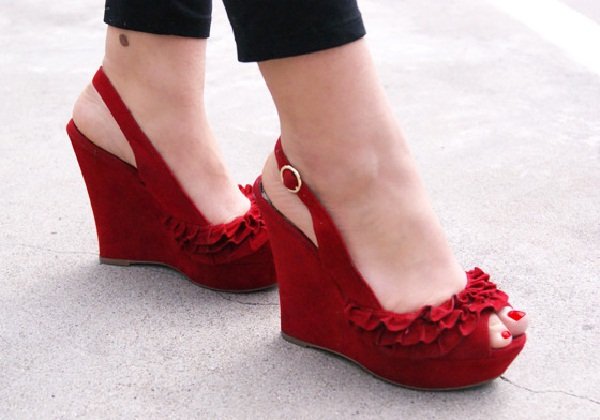 Red hot heels (20)