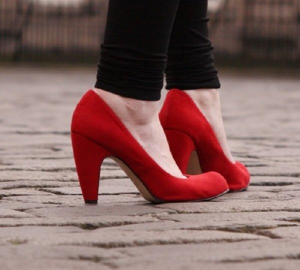 Red hot heels (8)